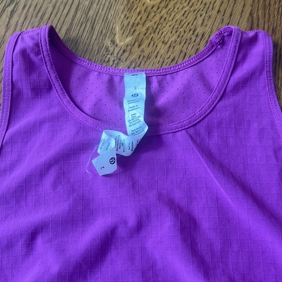 LULULEMON SCULPT TANK Size 2 - Picture 3 of 8